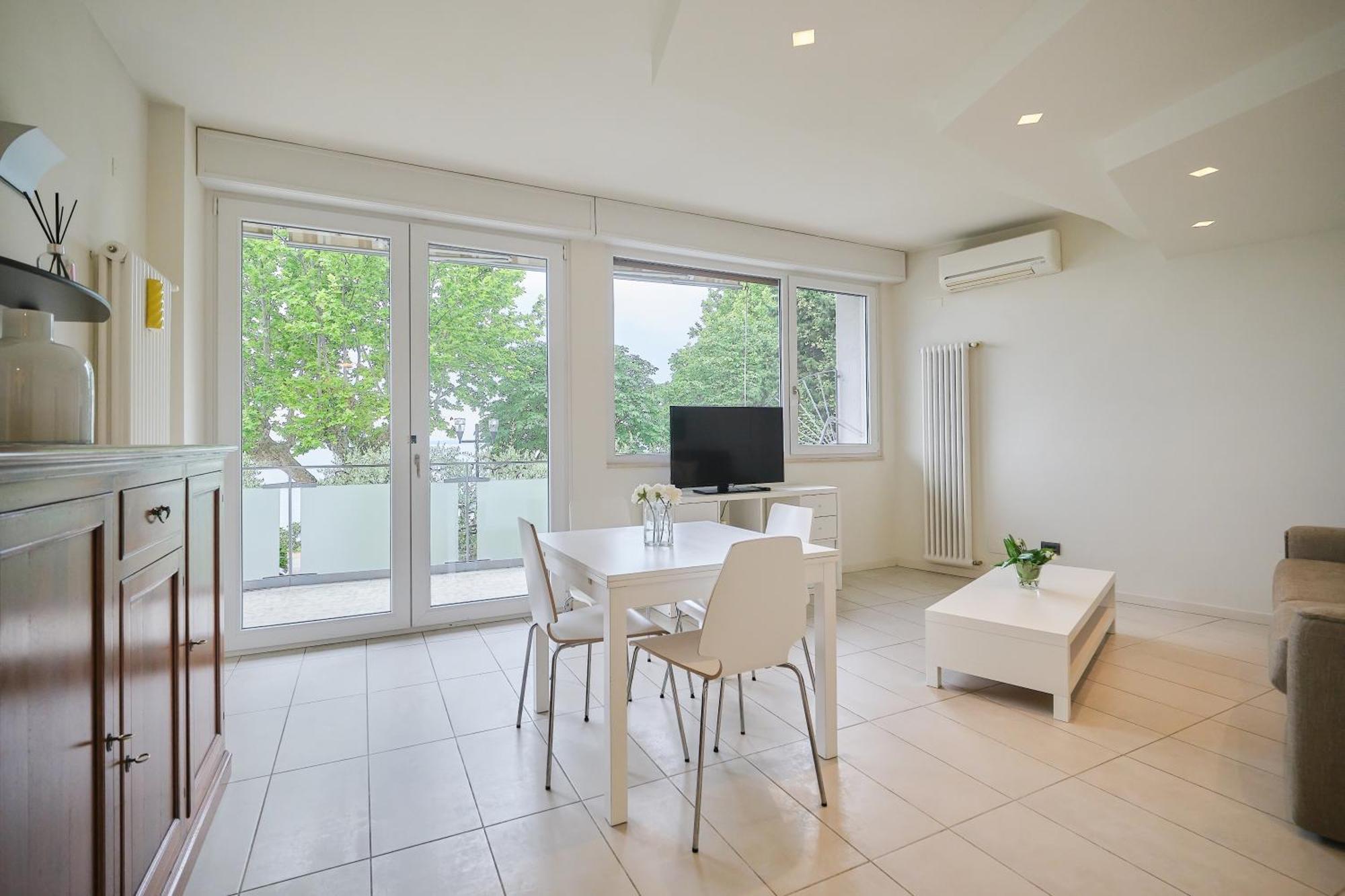 Front Lake Apartment Bardolino Exteriér fotografie