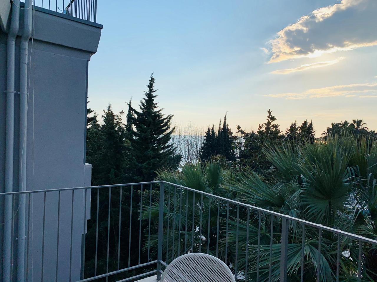 Front Lake Apartment Bardolino Exteriér fotografie